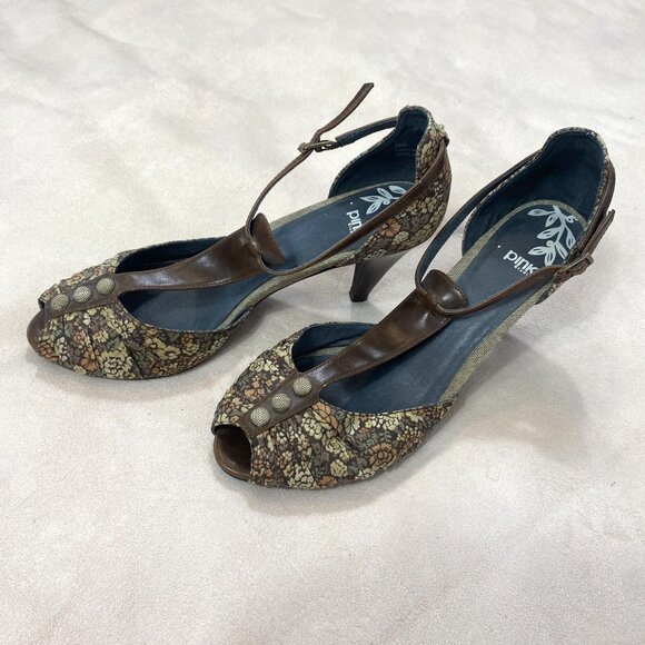 ⭐ 3/$15 Vintage Y2K Pink Studio Size 7.5 Brown Floral Leather Button Heels - Picture 2 of 9